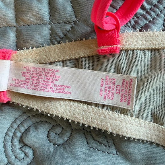 Victoria's Secret Vibrant Pink Lace Unlined Demi Buste Bra - Picture 7 of 7